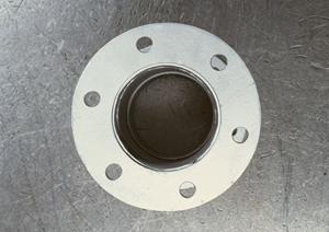 フォークリフトはドラム缶も運搬できる